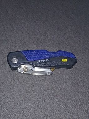 Kobalt Utility Knife & 3 Blades, Foldable Speed Release Quick Change Box Cutter
